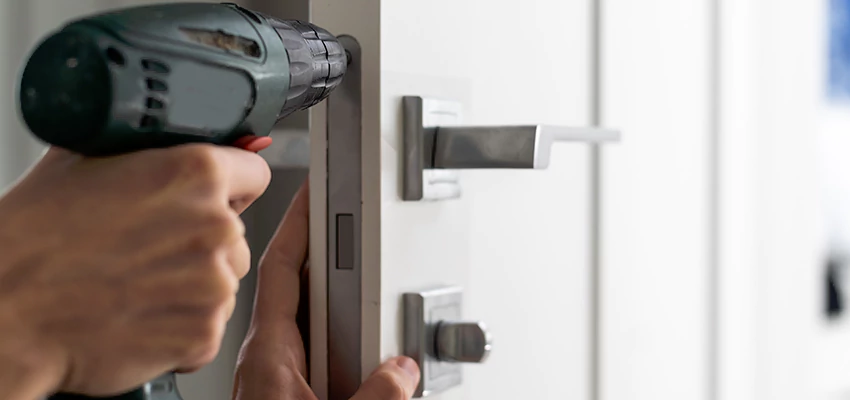 Locksmith For Lock Replacement Near Me in Redwood City, CA