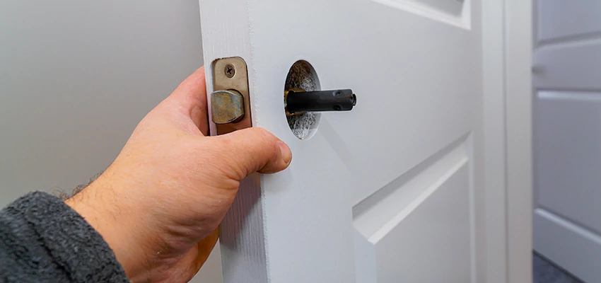 Nighttime Locksmith For Lock Repair in Redwood City, CA