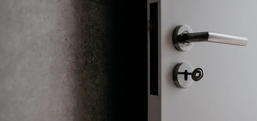 Front Door Handle Repair And Installation in Redwood City, CA